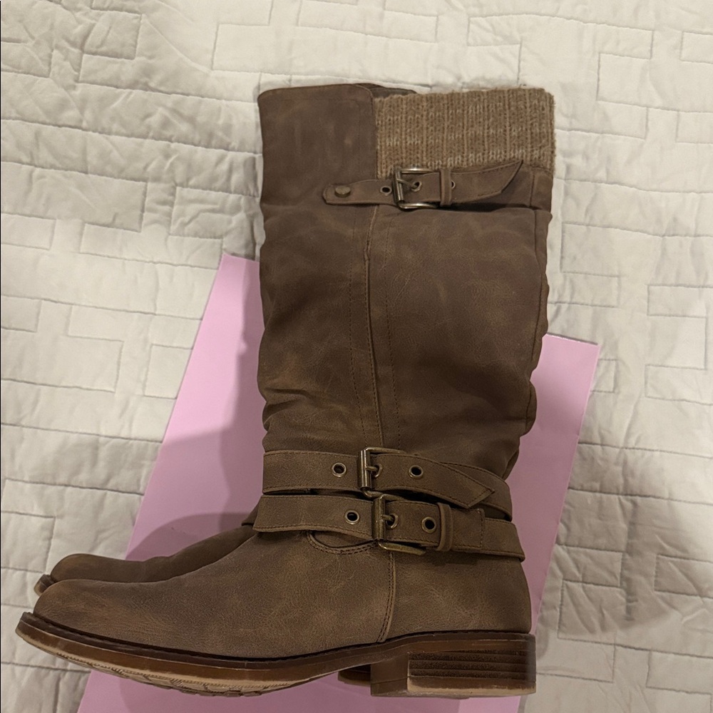 Elegant Brown Knee High Low Heel Boots Tall Riding Boots Size 7.5